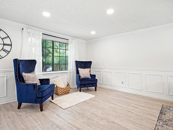 5th image of 3474 Saigon Dr