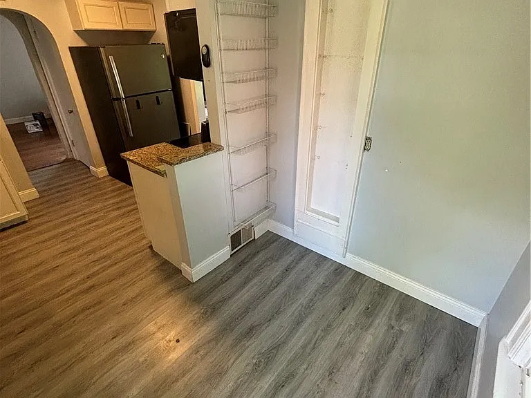 102 Wellington Rd — Photo 12