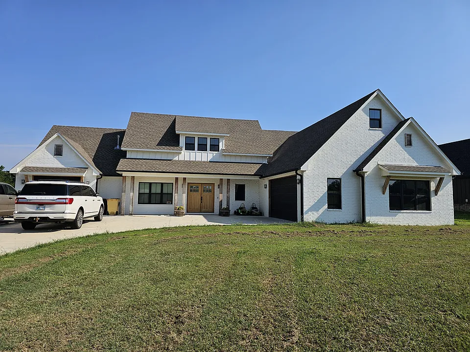 1482 Darlene Ln