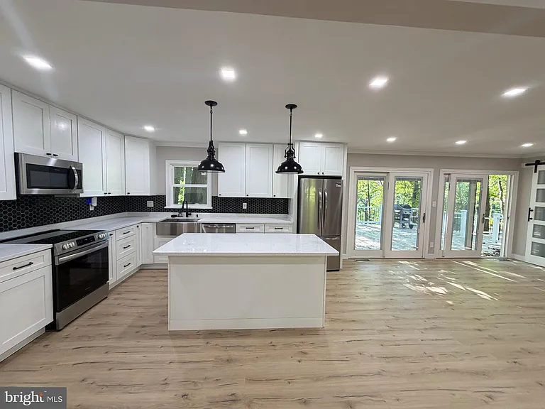 1901 Ridge Rd — Photo 5
