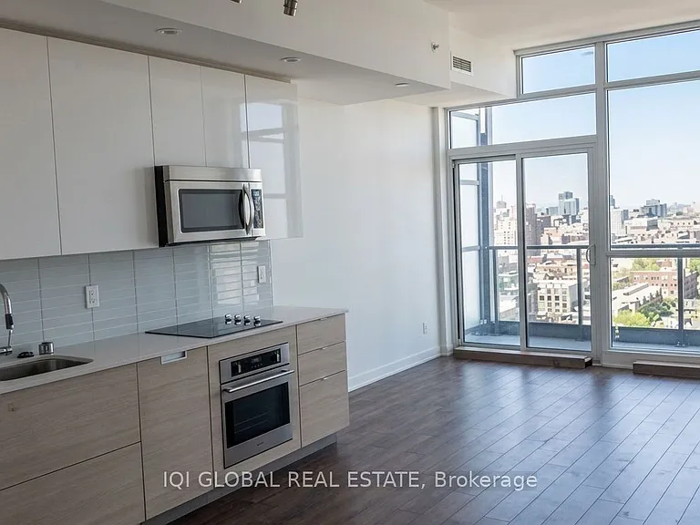 210 Simcoe St #1905 — Photo 2