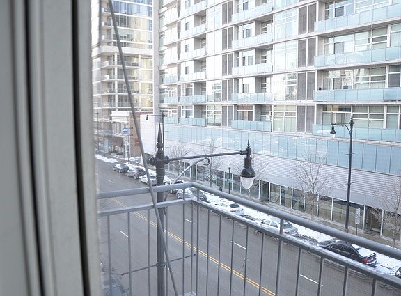 5th image of 1631 S Michigan Ave APT 301