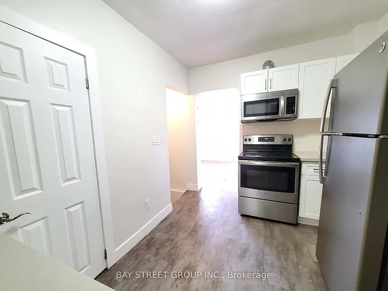 212 Monarch Park Ave — Photo 4