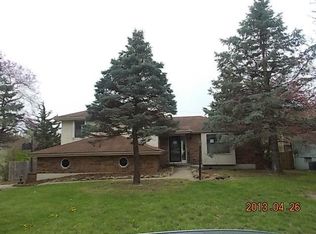 928 E Locust Dr, Blue Springs, MO 64014