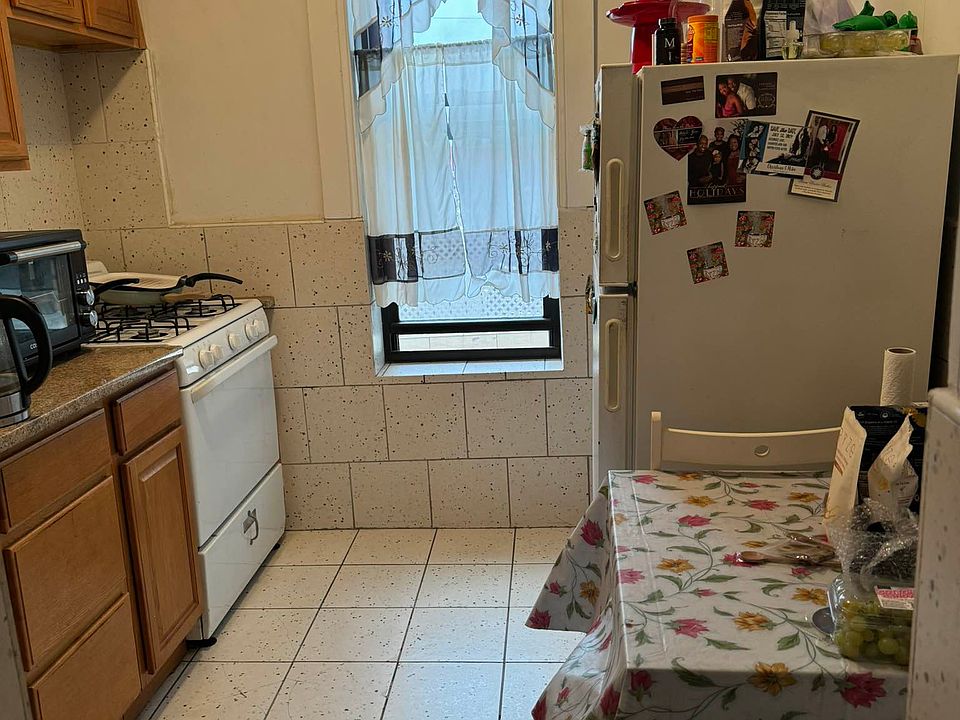 1st image of 780 E 2nd St APT J
