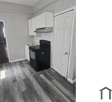 1249 N Alden St — Photo 5