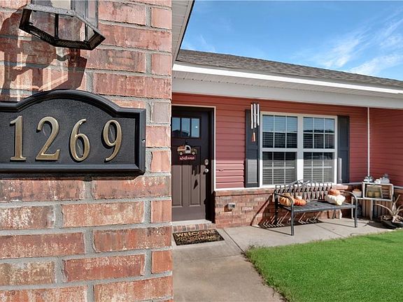 2nd image of 1269 S Gentle Valley Dr