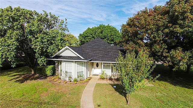 1st image of 600 Aqua Vista Dr