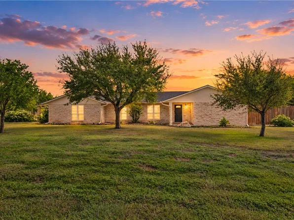 3838 Floerke Rd, Portland, TX 78374
