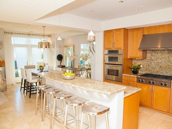 4th image of 5470 La Jolla Blvd Unit 201