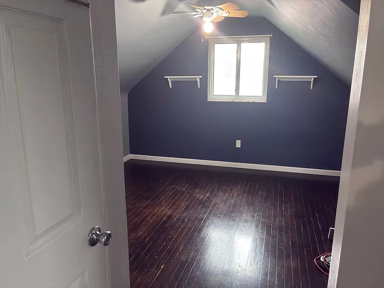 211 Verdant St — Photo 15