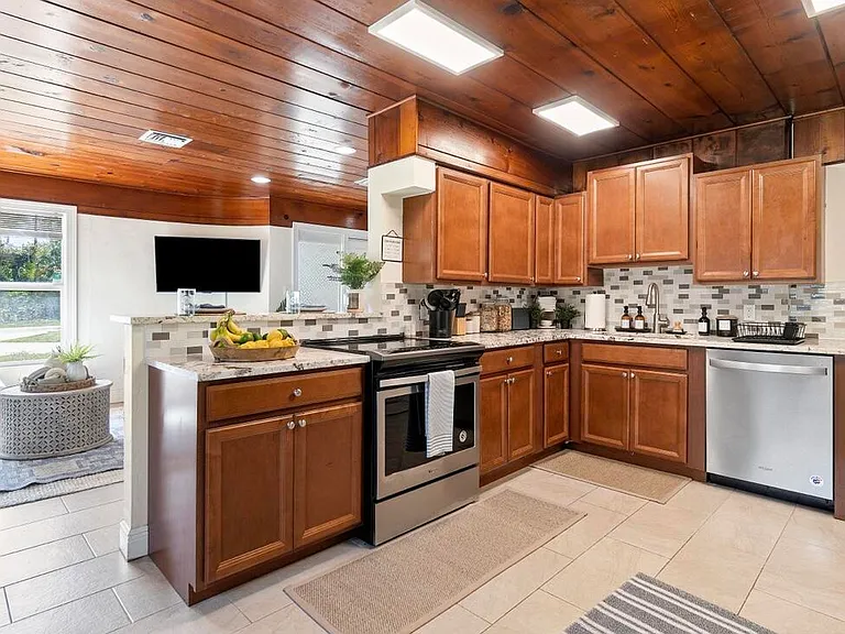 727 S Lake Dr — Photo 15