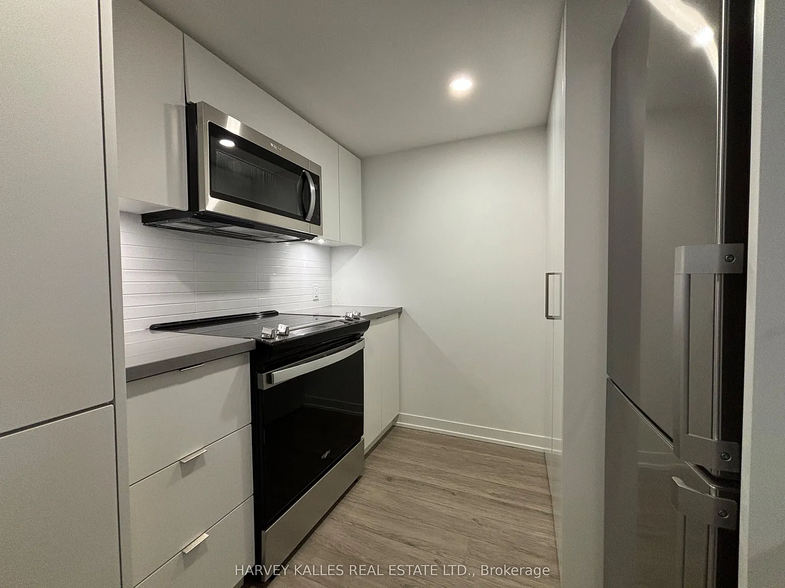 Nordic Condos — Photo 2