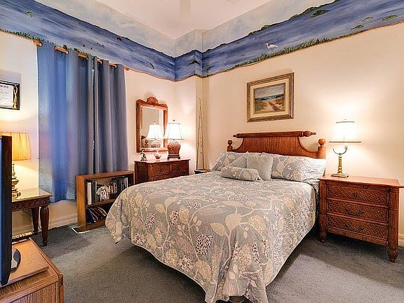 Guest bedroom