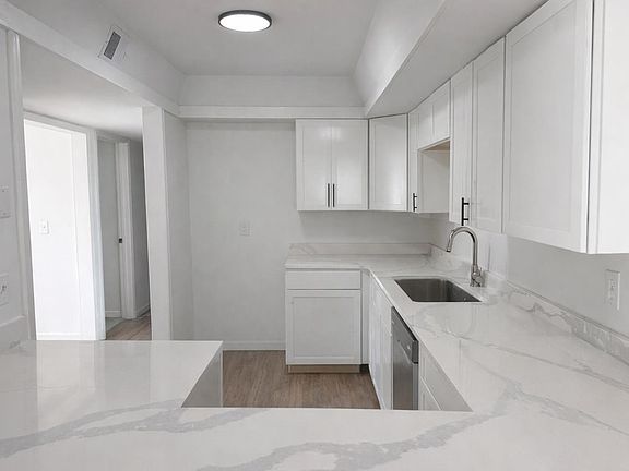 4th image of 6588 Poplar Woods Cir S APT 2