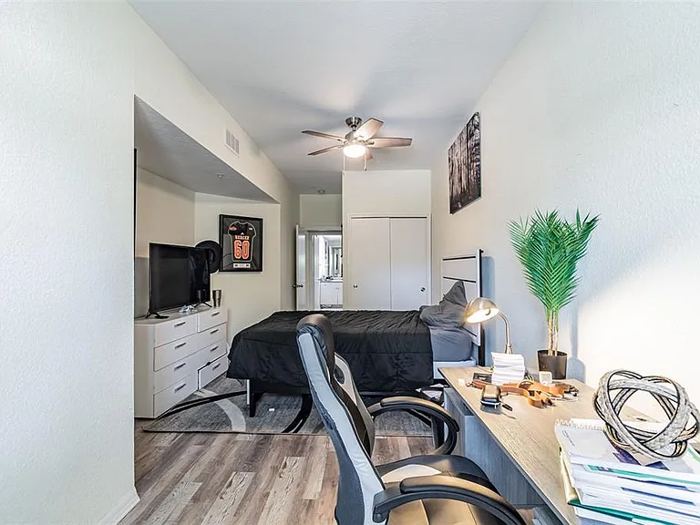 402 S Armenia Ave #116 — Photo 23