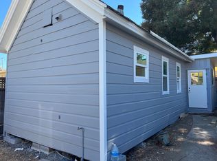 215 English St #B, Petaluma, CA 94952