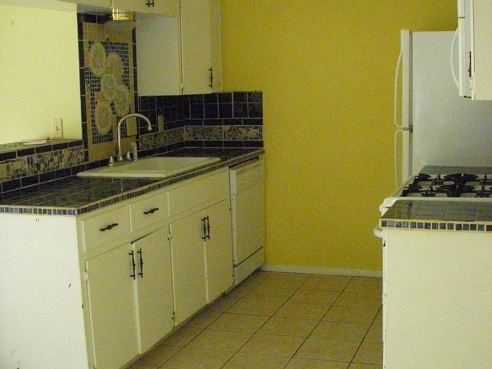 1st image of 1600 Valleyridge Dr