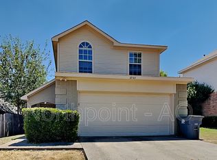 2203 Hunters Run Dr, Dallas, TX 75232