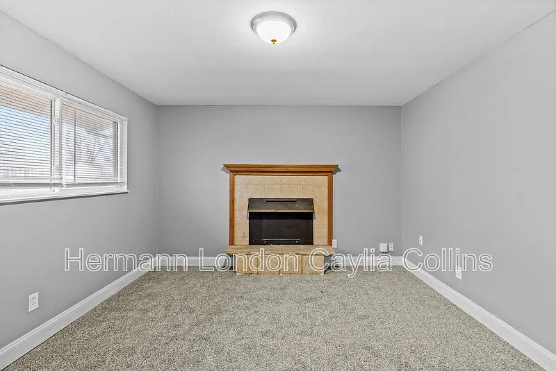 4 bed, 1.0 bath, 843 sqft, $1,485 — Photo 2