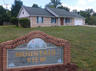 100 Greenside Dr, Somerset, KY