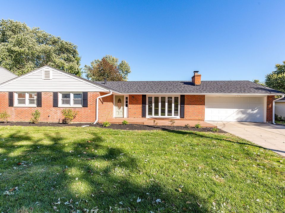 1st image of 806 Brookwood Dr