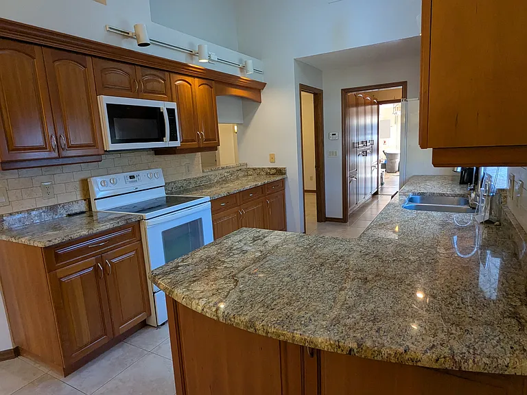 413 S Buckskin Way — Photo 9