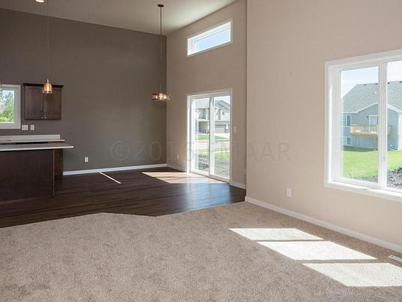 2nd image of 1373 Goldenwood Dr