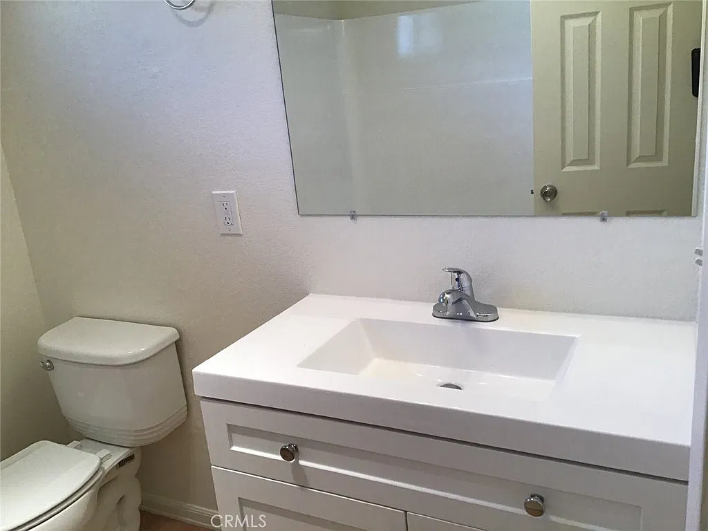 2 bed, 832 sqft, $1,595 — Photo 3