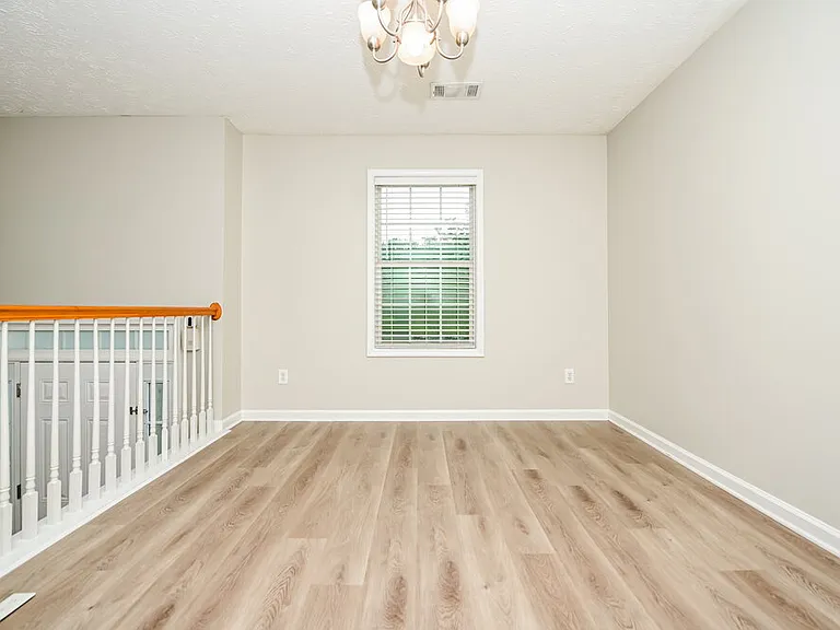 306 Fletcher Ct — Photo 5