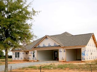 125 Apple Grove Dr, Inman, SC 29349