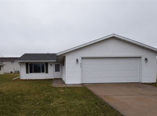 402 Alexander Ave, Reedsburg, WI 53959