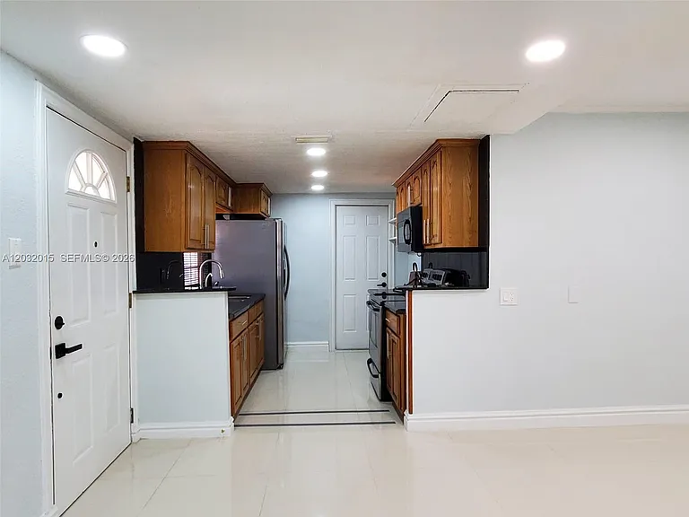 10341 NW 6th Ave — Photo 10