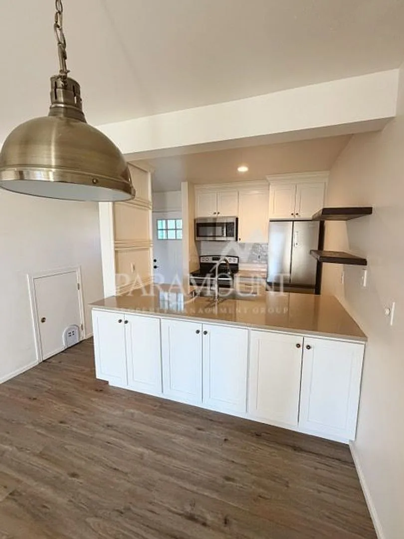 Fully Transformed End Unit in Downtown Poulsbo — Photo 3