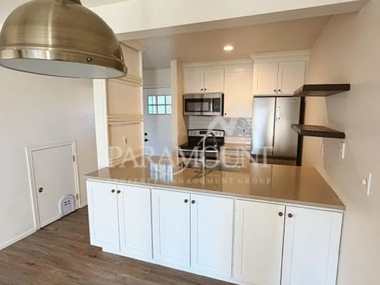 155 Myreboe St NE #10-J — Photo 3