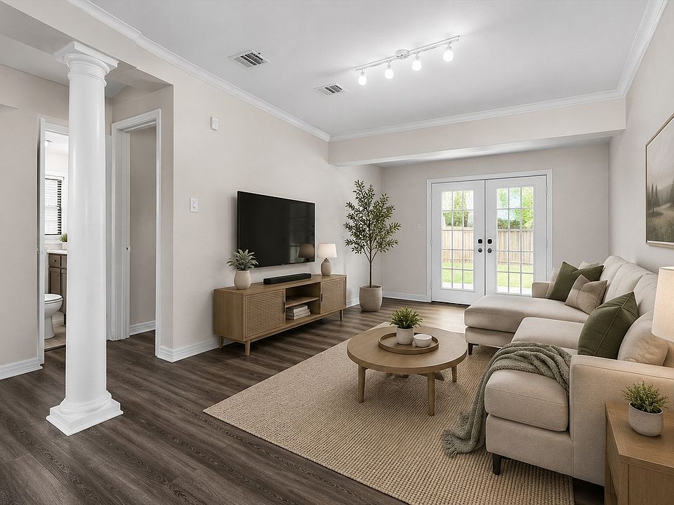 1st image of 4726 Akard Ave