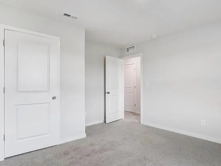 1493 Jarry Ave — Photo 16
