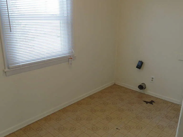 239 Harriman Ave S #UPPR — Photo 2