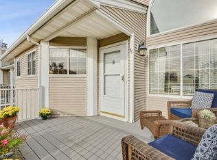 76 Ashley Ct, Bedminster, NJ