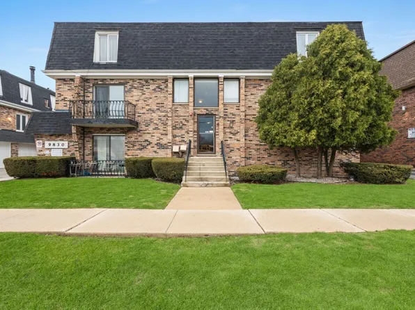 9830 S Sayre Ave #6, Chicago Ridge, IL 60415
