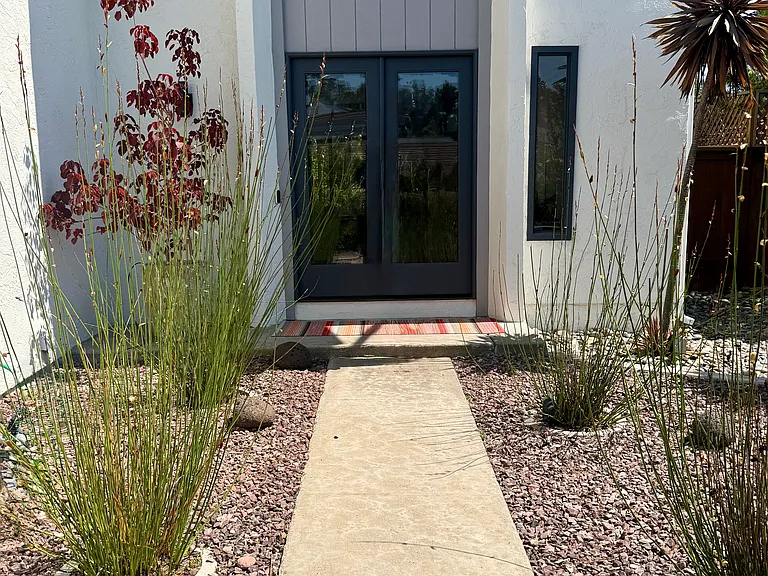 Entry (with Ring doorbell and keypad lock)