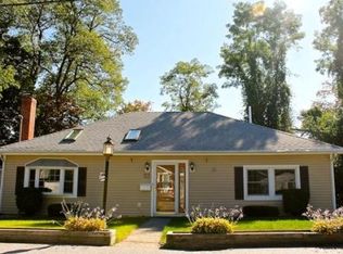 23 Brentwood Rd, Woburn, MA 01801