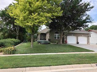 619 Birch St, Wakefield, KS 67487