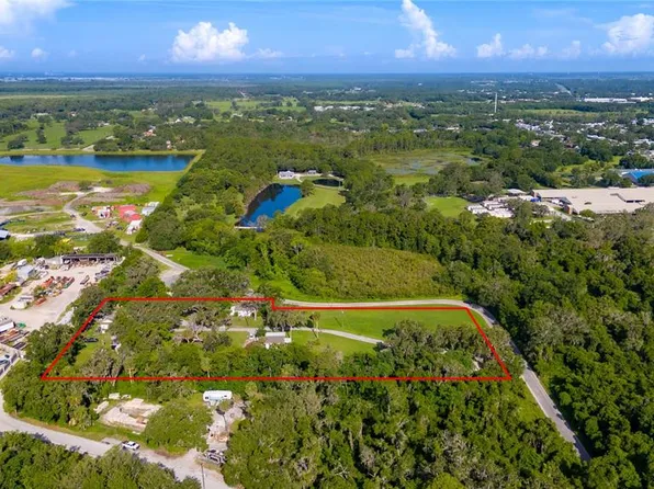 1318 Neely Dr, Leesburg, FL 34748