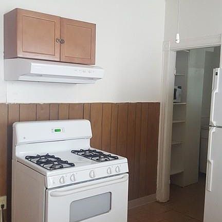 3rd image of 427 Winthrop St #1