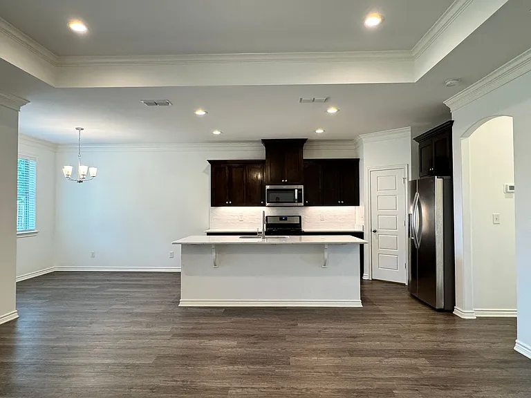 3704-3784 Cottage Park Cir — Photo 7