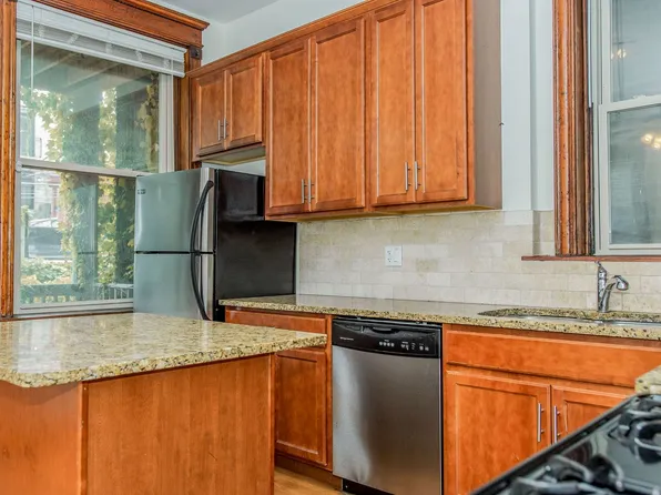 847 W Wellington Ave APT 1, Chicago, IL 60657