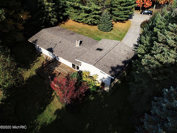 3rd image of 418 Vista Ln