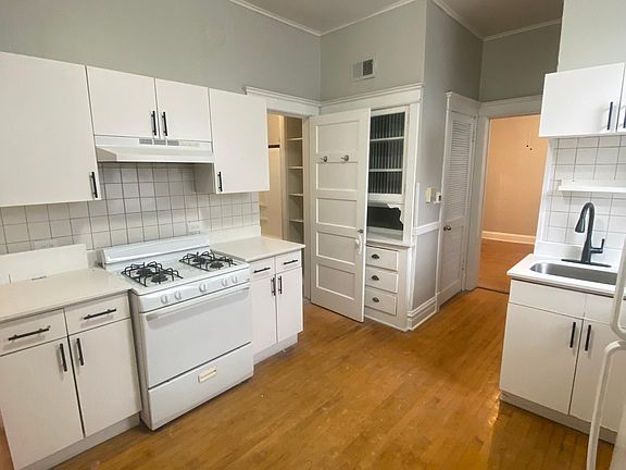 2nd image of 3100 N Southport Ave APT 2R