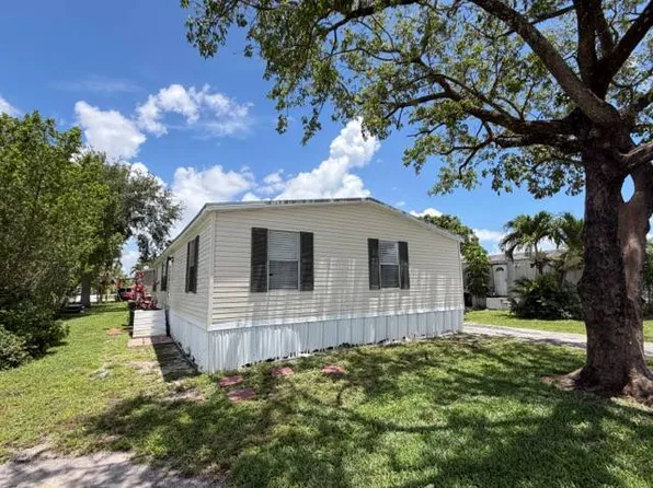 12651 SW 6th Ct, Fort Lauderdale, FL 33325